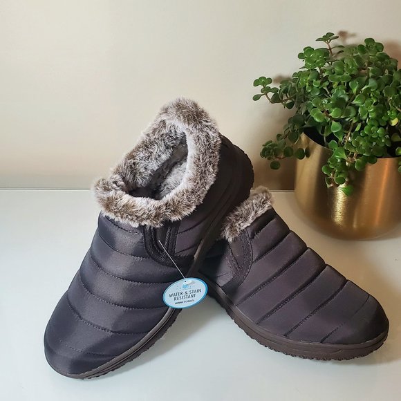 Minnetonka Shoes - Minnetonka Timpson Tulsa NWT Slip-On Faux Fur Lining Water Resistant Win…